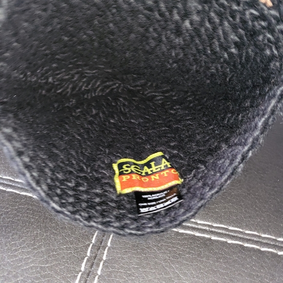 Supper Cute Beanie with Brim Black - Picture 3 of 3